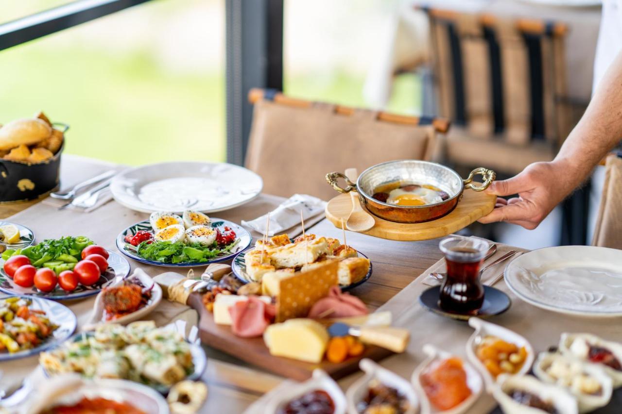 Cunda Parna Hotel מראה חיצוני תמונה